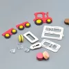4 darabos traktor és autó alakú süteményszaggató készlet - Tartós műanyag kekszformák tortadíszítéshez és sütéshez, tökéletes születésnapi partikra